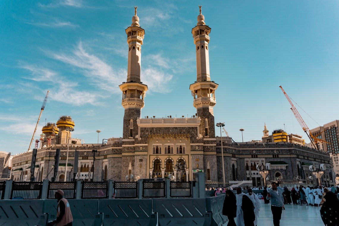 Get to know the Babussalam door in the Grand Mosque