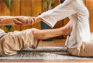 Thai Massage 90 Mins(copy)