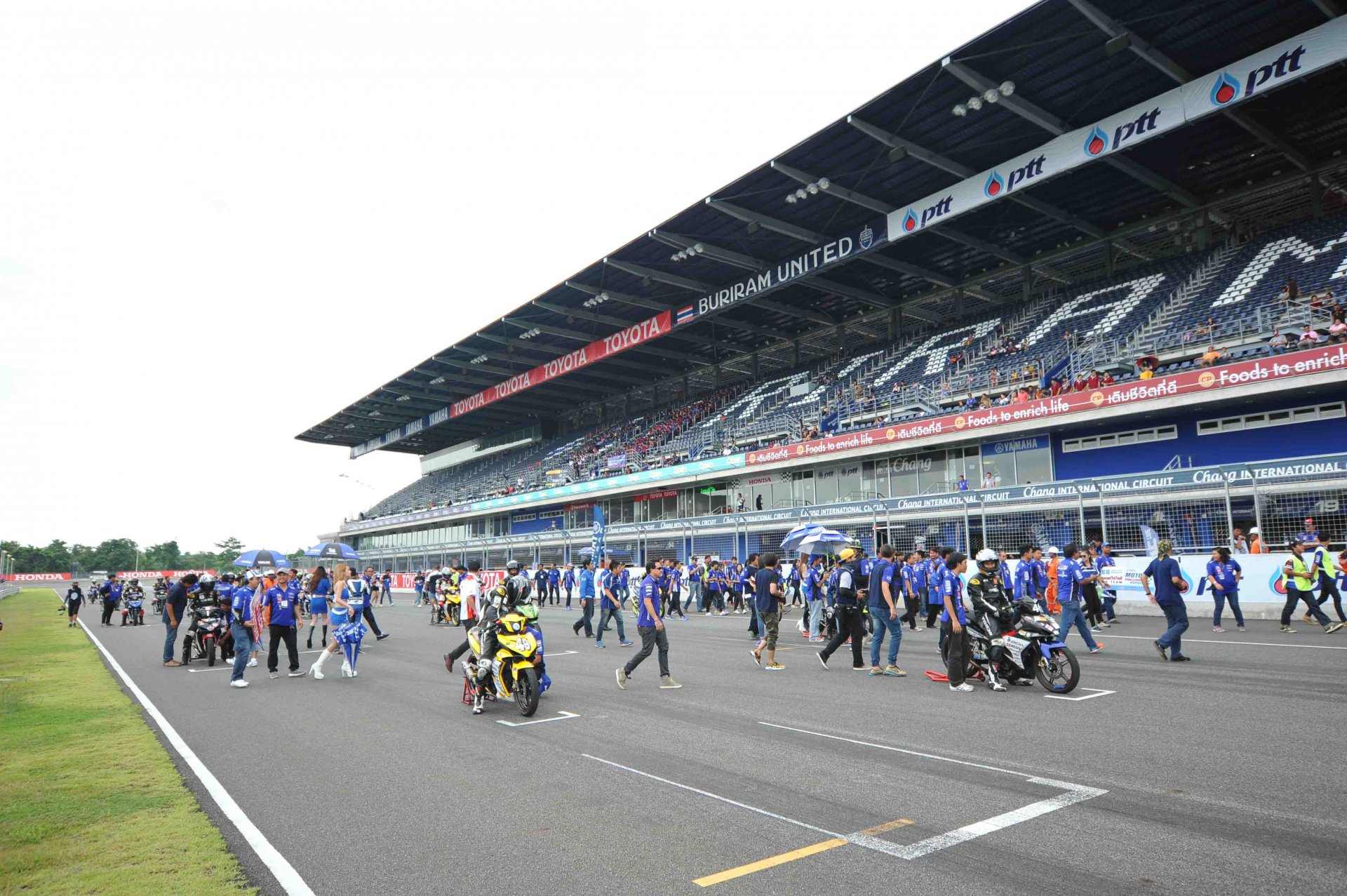 ยามาฮ่าส่งท้ายเกม Moto Challenge Season 2 นำนักแข่งอาชีวะสัมผัสสนามแข่งระดับโลก