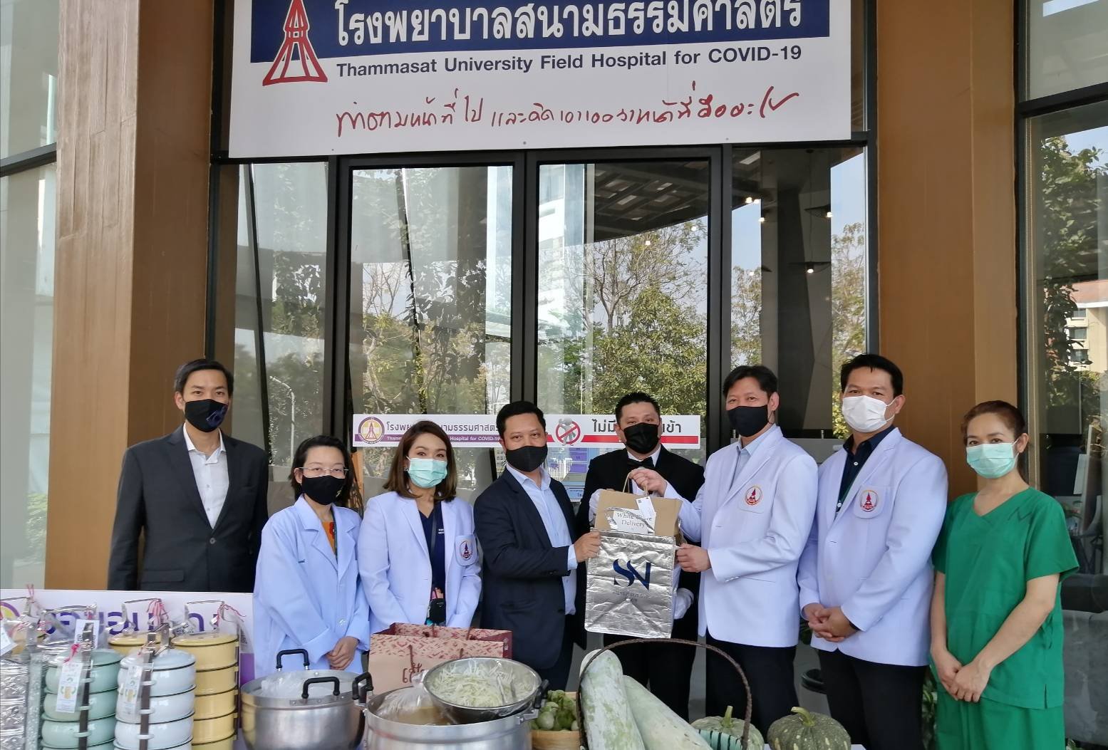 เปิดแล้ว Call Center “ข้าวเพื่อหมอ” Food For Fighters เปิดแล้ว Call Center “ข้าวเพื่อหมอ” Food For Fighters