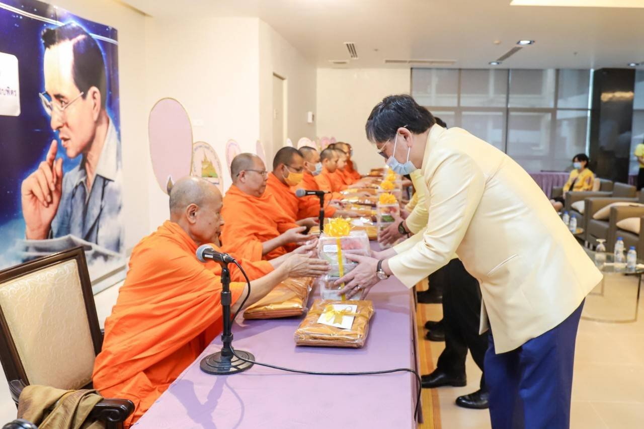 วช. ร่วมพิธีบำเพ็ญกุศลและกิจกรรมน้อมรำลึกเนื่องในวันคล้ายวันสวรรคต  พระบาทสมเด็จพระบรมชนกาธิเบศร มหาภูมิพลอดุลยเดชมหาราช บรมนาถบพิตร  วช. ร่วมพิธีบำเพ็ญกุศลและกิจกรรมน้อมรำลึกเนื่องในวันคล้ายวันสวรรคต  พระบาทสมเด็จพระบรมชนกาธิเบศร มหาภูมิพลอดุลยเดชมหาราช บรมนาถบพิตร