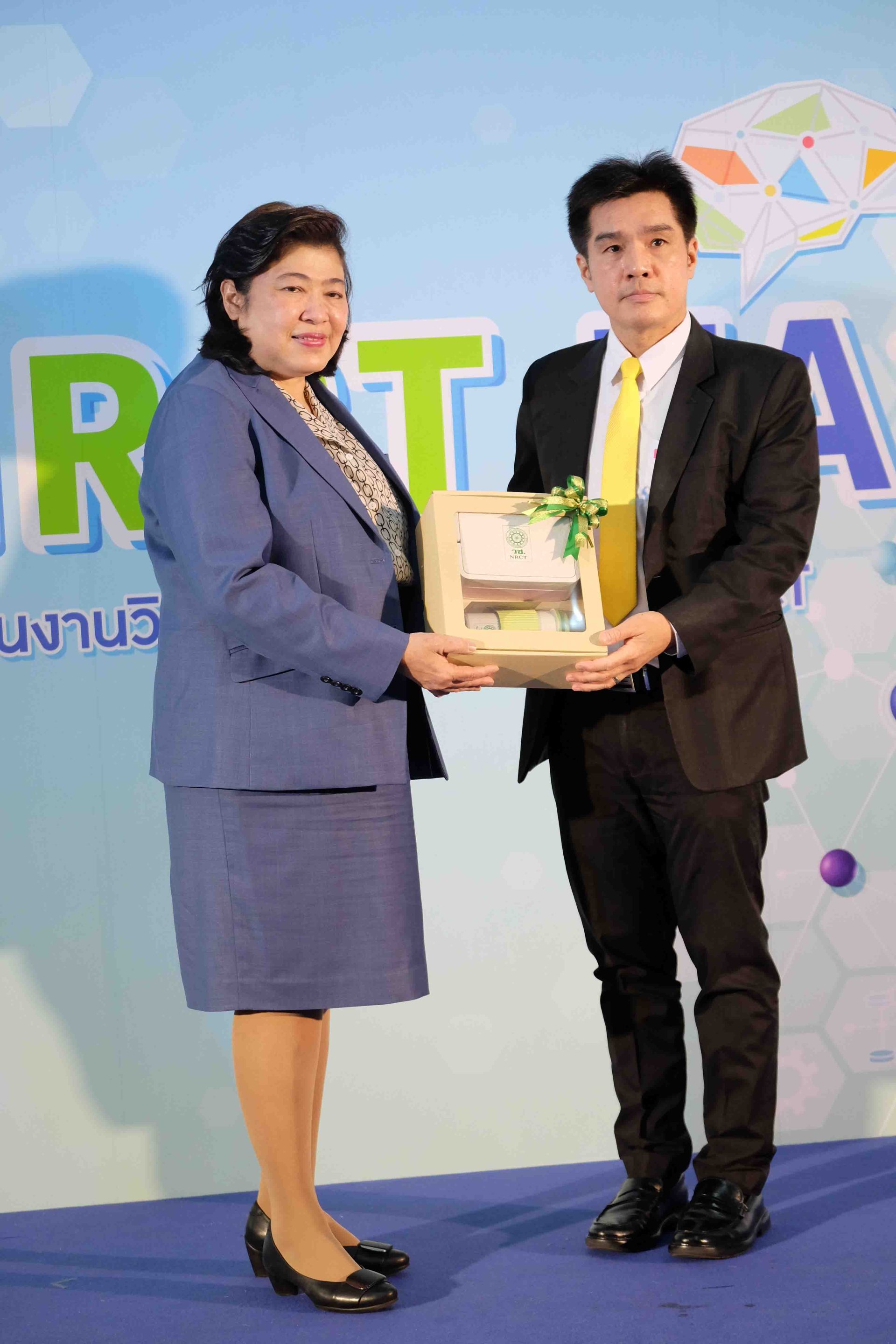 วช. เปิดตัว ศาสตราจารย์ ดร.สุชาติ เซี่ยงฉิน ผู้คว้ารางวัลนักวิจัยดีเด่นแห่งชาติ วช. เปิดตัว ศาสตราจารย์ ดร.สุชาติ เซี่ยงฉิน ผู้คว้ารางวัลนักวิจัยดีเด่นแห่งชาติ