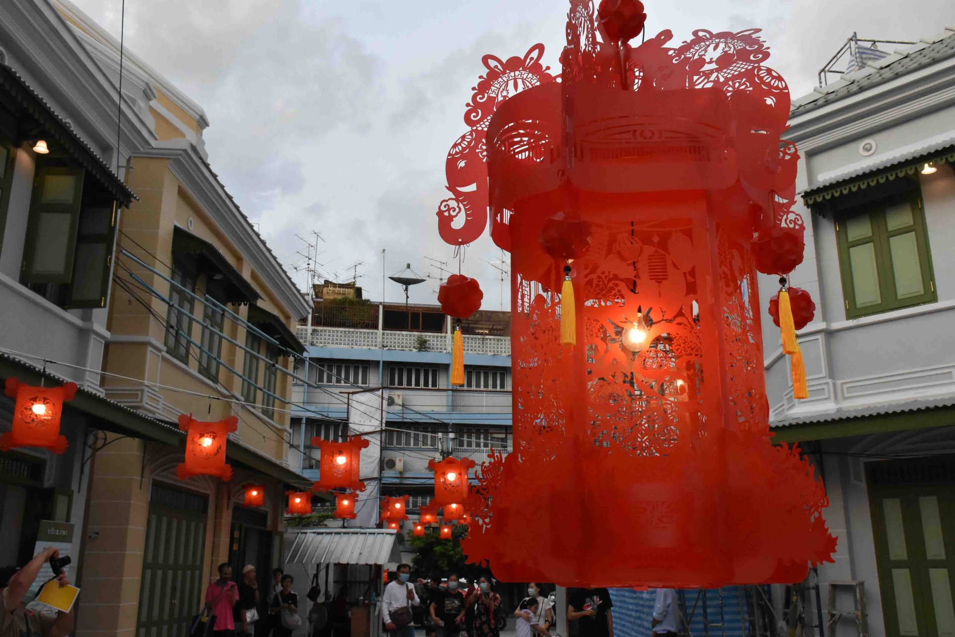 ชุมชนเยาวราชจัดเทศกาลไหว้พระจันทร์ในย่านเกิดและรื้อฟื้นเทศกาลโคมไฟพร้อมส่งต่อความหมายให้คนรุ่นใหม่ ชุมชนเยาวราชจัดเทศกาลไหว้พระจันทร์ในย่านเกิดและรื้อฟื้นเทศกาลโคมไฟพร้อมส่งต่อความหมายให้คนรุ่นใหม่