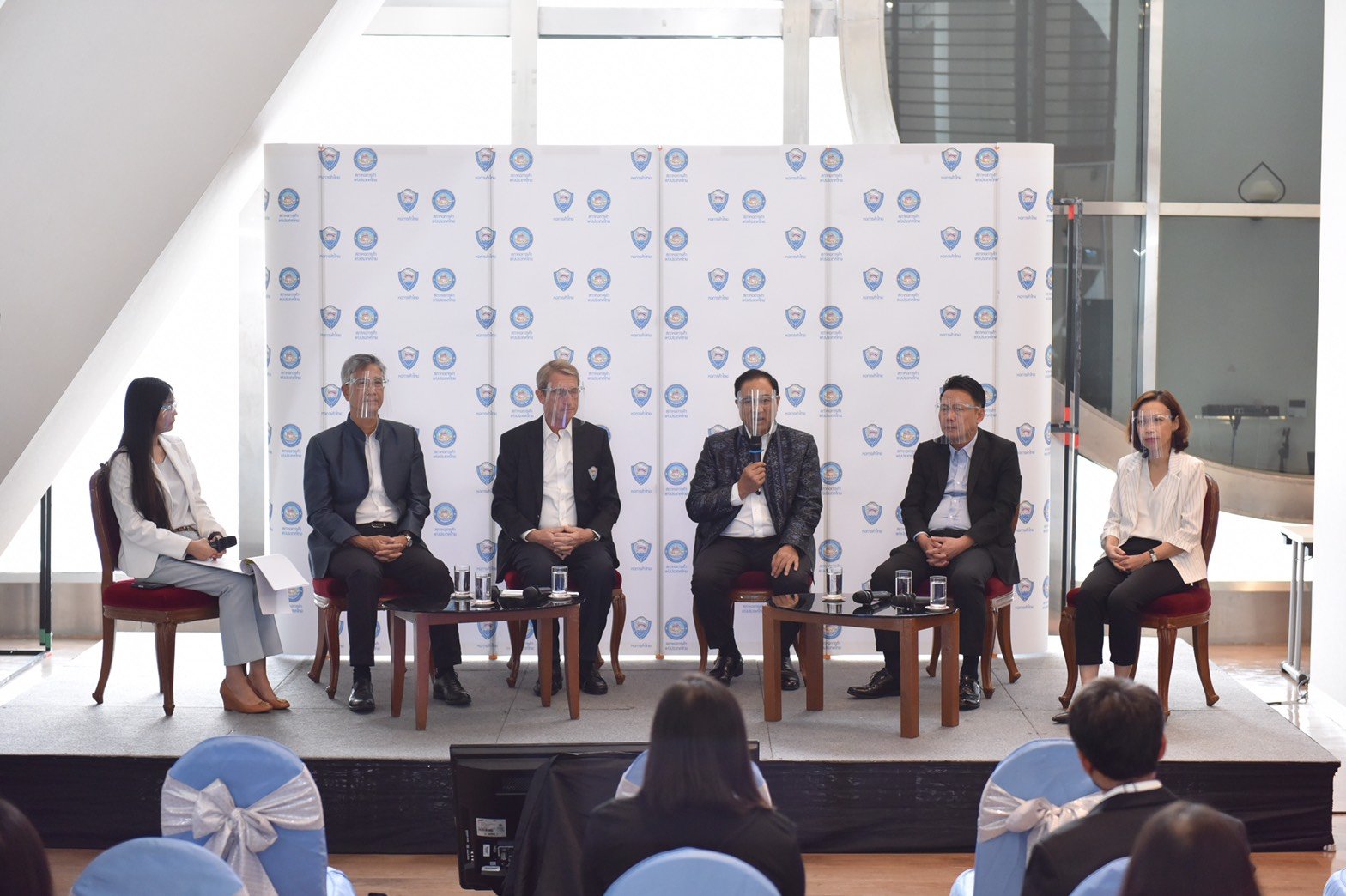 หอการค้าไทย รวมพลังหอการค้าและเครือข่ายทั่วประเทศ ประกาศจุดยืนขับเคลื่อนธุรกิจยั่งยืนด้วยหลักเศรษฐกิจหมุนเวียน หอการค้าไทย รวมพลังหอการค้าและเครือข่ายทั่วประเทศ ประกาศจุดยืนขับเคลื่อนธุรกิจยั่งยืนด้วยหลักเศรษฐกิจหมุนเวียน