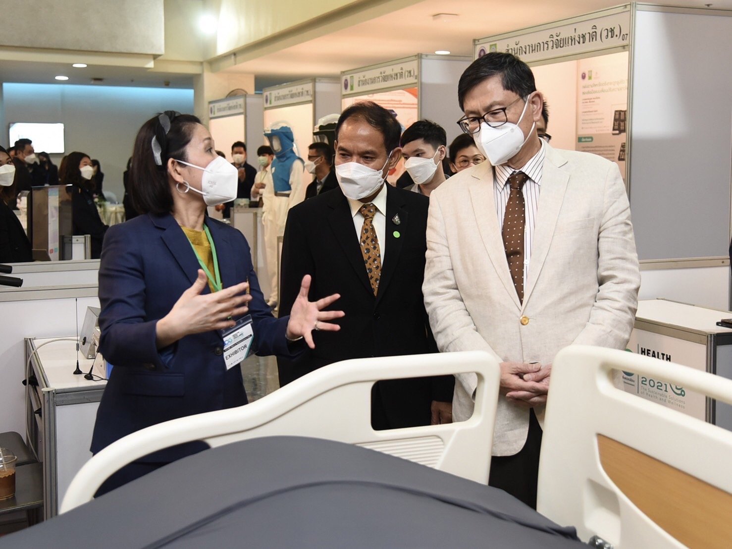 อว. เปิดงาน BCG Health Tech Thailand 2021 ‘มหกรรมนวัตกรรมการแพทย์และสุขภาพ’ ดันไทยเป็น ‘ศูนย์กลางการแพทย์อาเซียน’ ปี 2570 อว. เปิดงาน BCG Health Tech Thailand 2021 ‘มหกรรมนวัตกรรมการแพทย์และสุขภาพ’ ดันไทยเป็น ‘ศูนย์กลางการแพทย์อาเซียน’ ปี 2570