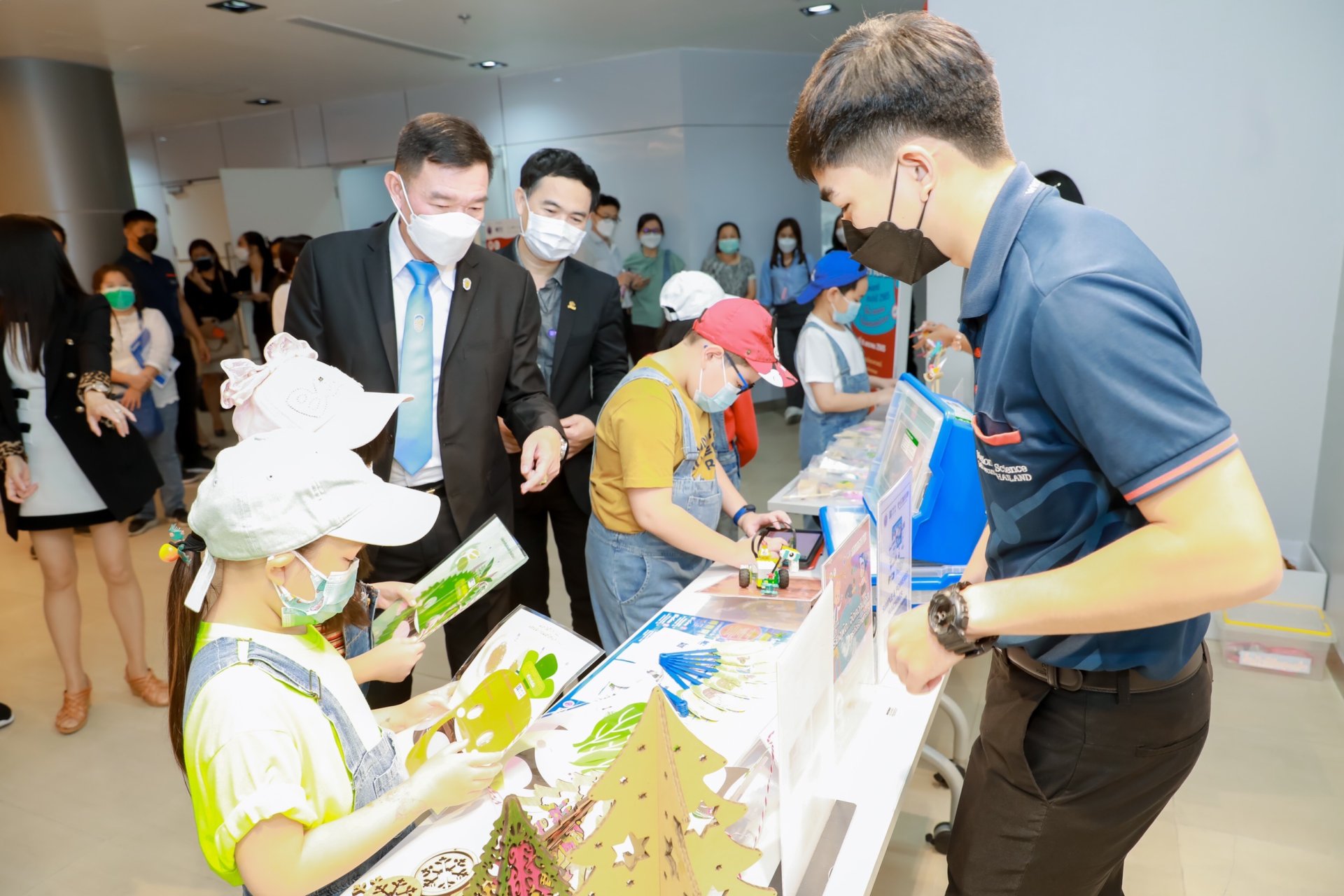 กระทรวง อว. ขนความสนุกวิทย์ฯ ชวนเยาวชนรู้คิดรู้รอบเรื่องวิทย์  ในงาน “ถนนสายวิทยาศาสตร์ รับวันเด็กแห่งชาติ ประจำปี 2565”  มุ่งเน้นการเรียนรู้แบบ Online กระทรวง อว. ขนความสนุกวิทย์ฯ ชวนเยาวชนรู้คิดรู้รอบเรื่องวิทย์  ในงาน “ถนนสายวิทยาศาสตร์ รับวันเด็กแห่งชาติ ประจำปี 2565”  มุ่งเน้นการเรียนรู้แบบ Online