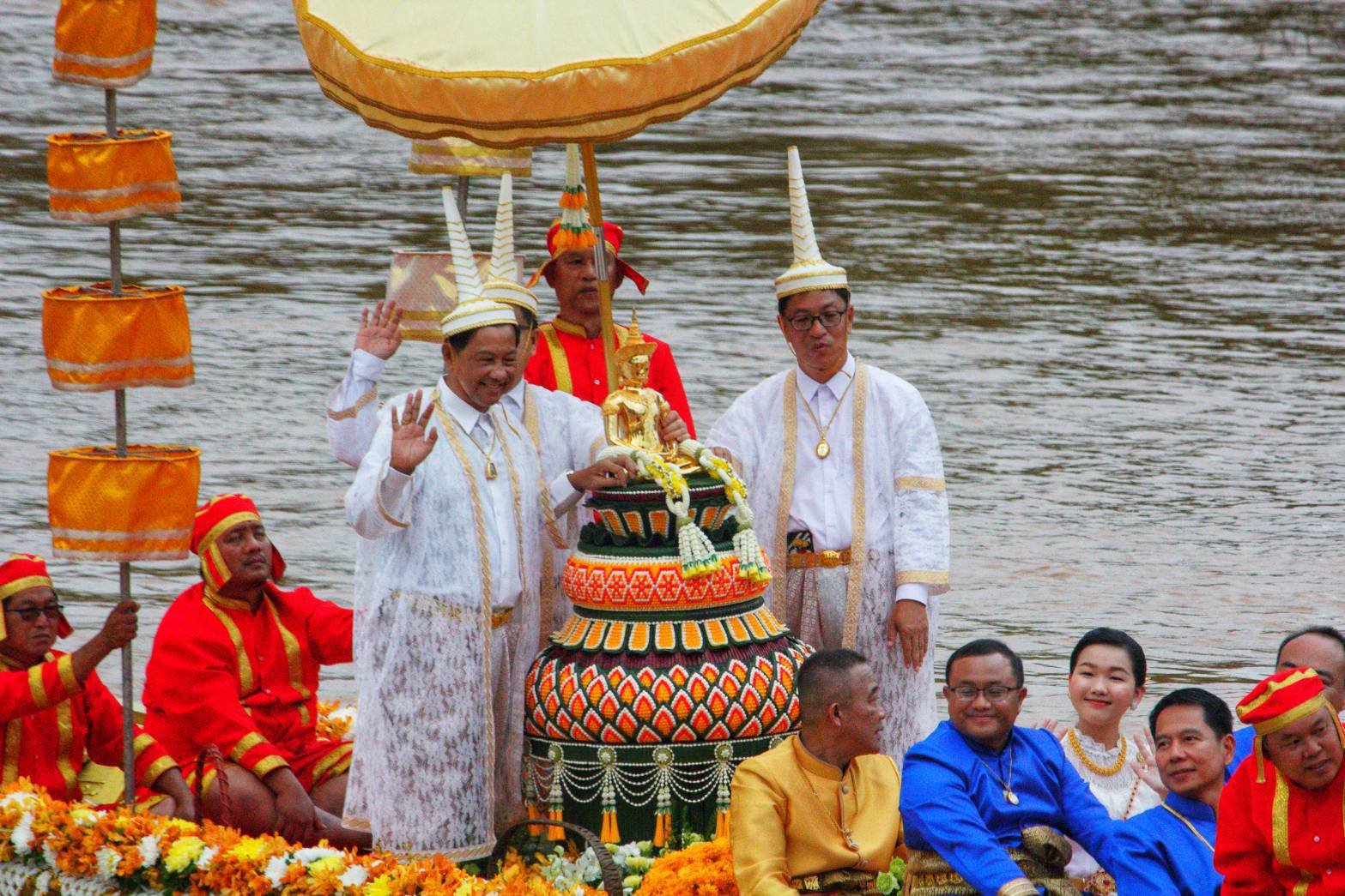 ททท.เชิญเที่ยวงานประเพณีอุ้มพระดำน้ำ ประจำปี 2565  หนึ่งเดียวในประเทศไทยมีตำนานเล่าขานมากว่า 400 ปี ททท.เชิญเที่ยวงานประเพณีอุ้มพระดำน้ำ ประจำปี 2565  หนึ่งเดียวในประเทศไทยมีตำนานเล่าขานมากว่า 400 ปี