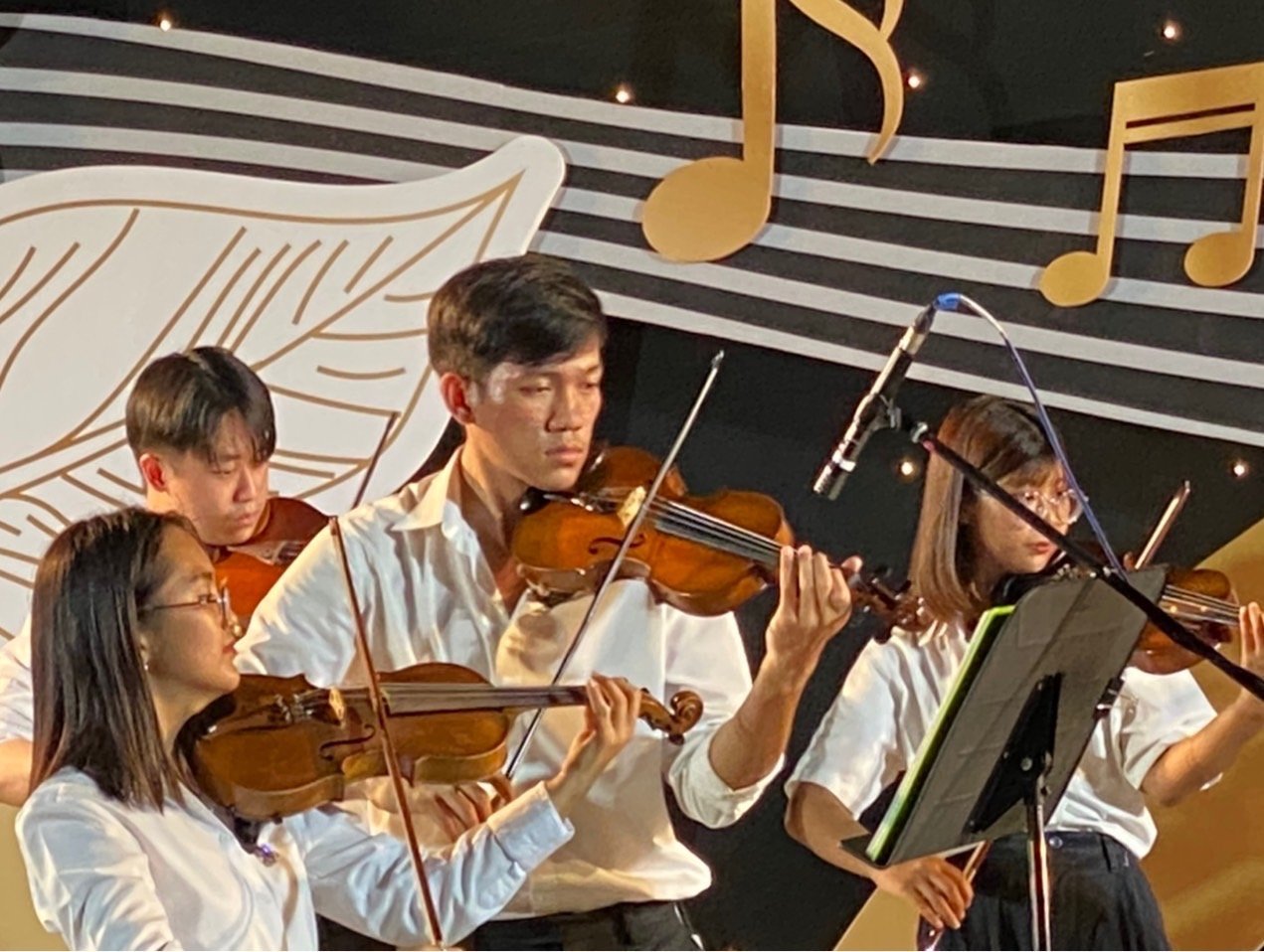 สุดไพเราะบทเพลงพระราชนิพนธ์ กับ “ดนตรีในสวน : H.M.Song อว. บรรเลงเพลงของพ่อ” สุดไพเราะบทเพลงพระราชนิพนธ์ กับ “ดนตรีในสวน : H.M.Song อว. บรรเลงเพลงของพ่อ”