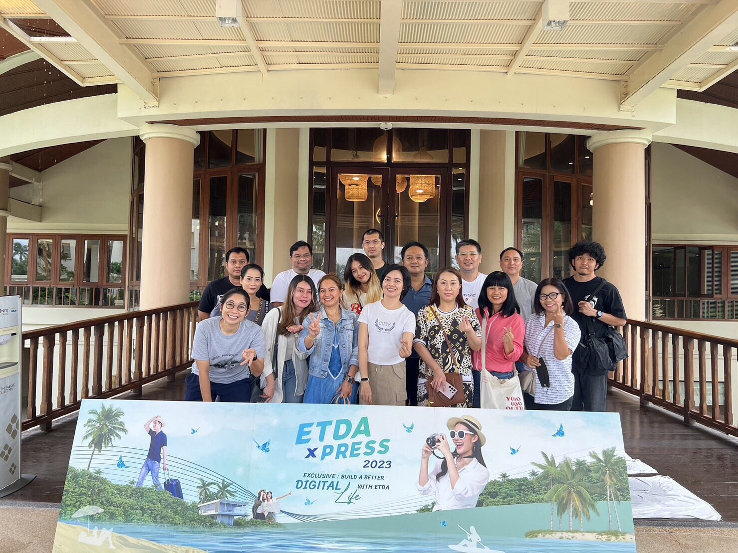 ETDA xPress สื่อมวลชนสัญจรเพื่อชีวิตดิจิทัลไทยที่ดีกว่าเดิม ETDA xPress สื่อมวลชนสัญจรเพื่อชีวิตดิจิทัลไทยที่ดีกว่าเดิม