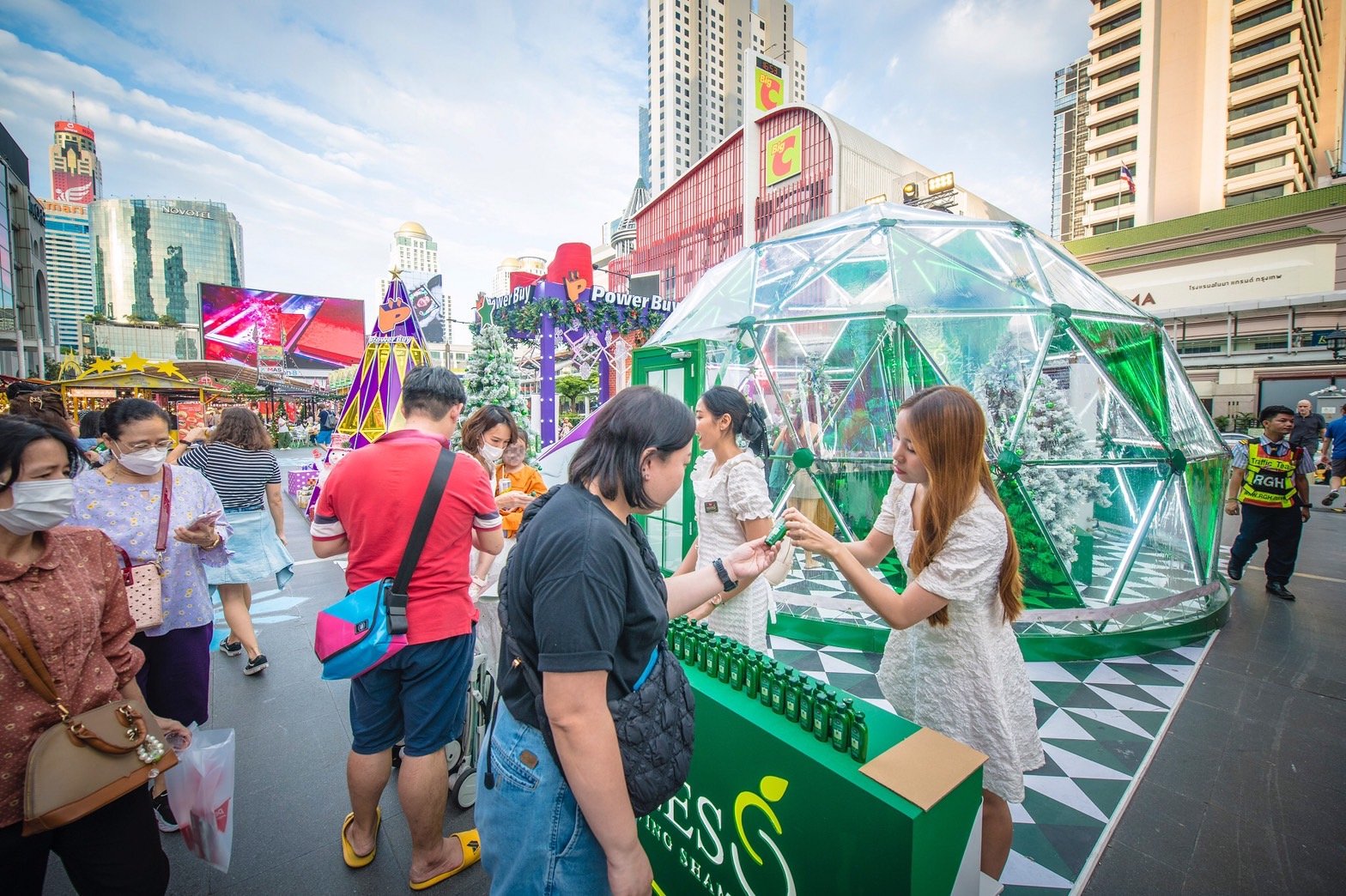 แชมพู “ฟอลเลส” ร่วมสร้างความสุขรับเทศกาลปีใหม่กับกิจกรรมสุดยิ่งใหญ่ “FALLES Celebrate 2024” ตั้งแต่วันนี้ – 2 ม.ค. นี้ ณ ลานหน้าเซ็นทรัลเวิลด์