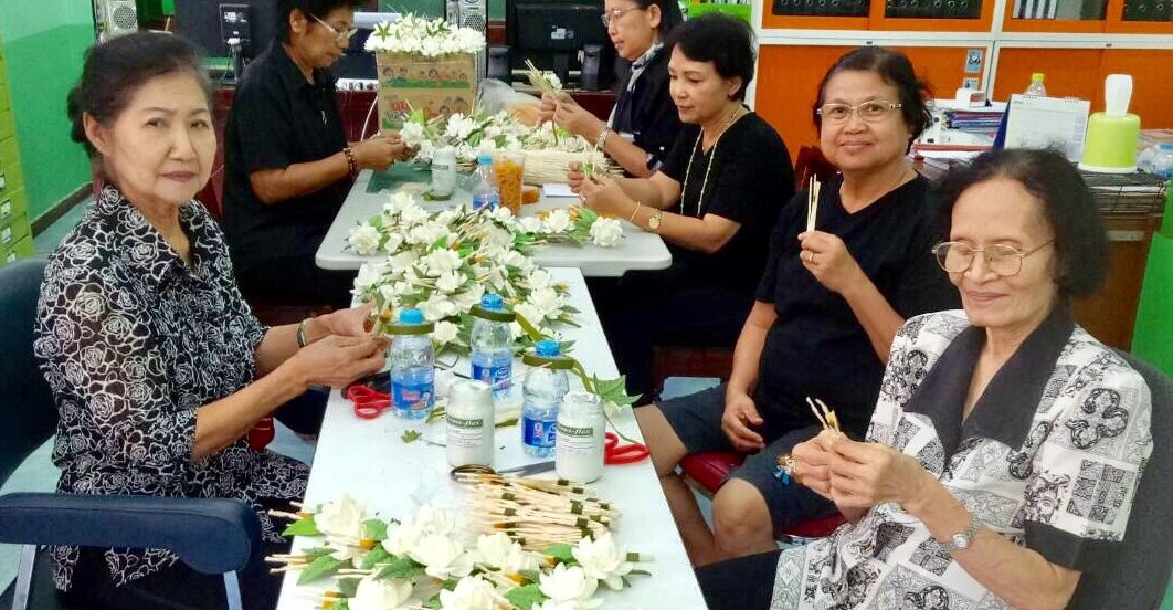 ขอประชาสัมพันธ์ เรื่อง "การสนับสนุนกาวทำดอกไม้จันทน์"