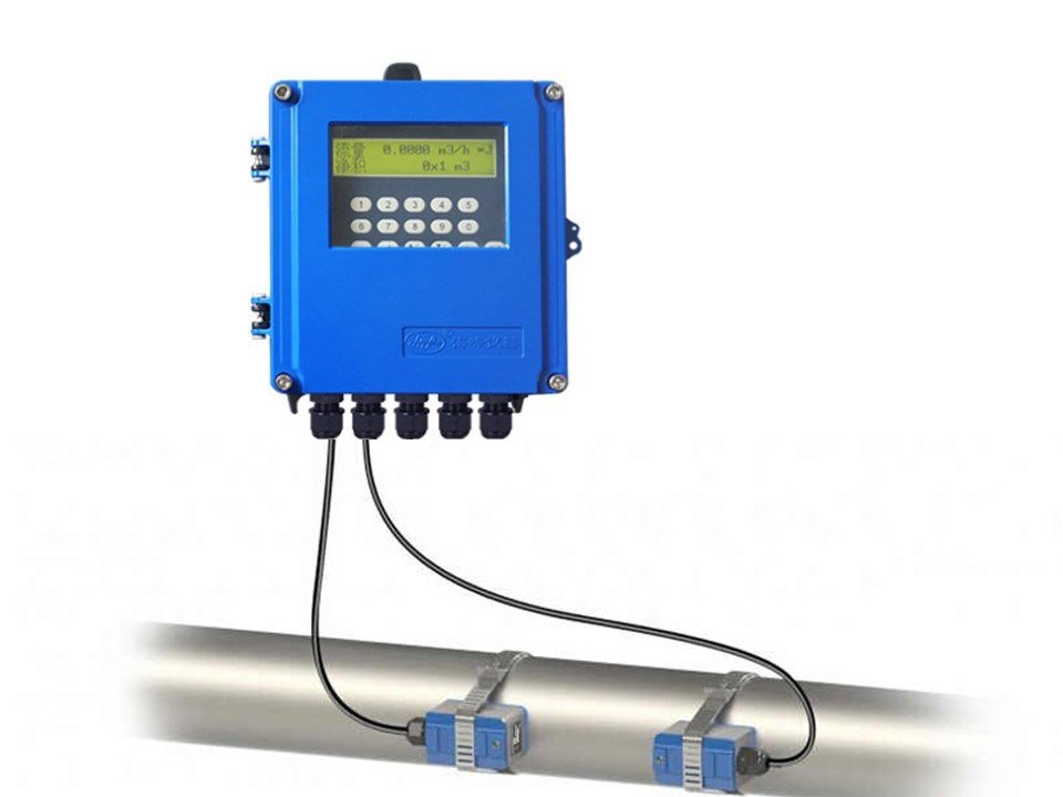 UFM-701 เครื่องวัดอัตราการไหลแบบอุลตร้าโซนิค Ultrasonic Clamp On Flow Meter / ราคา