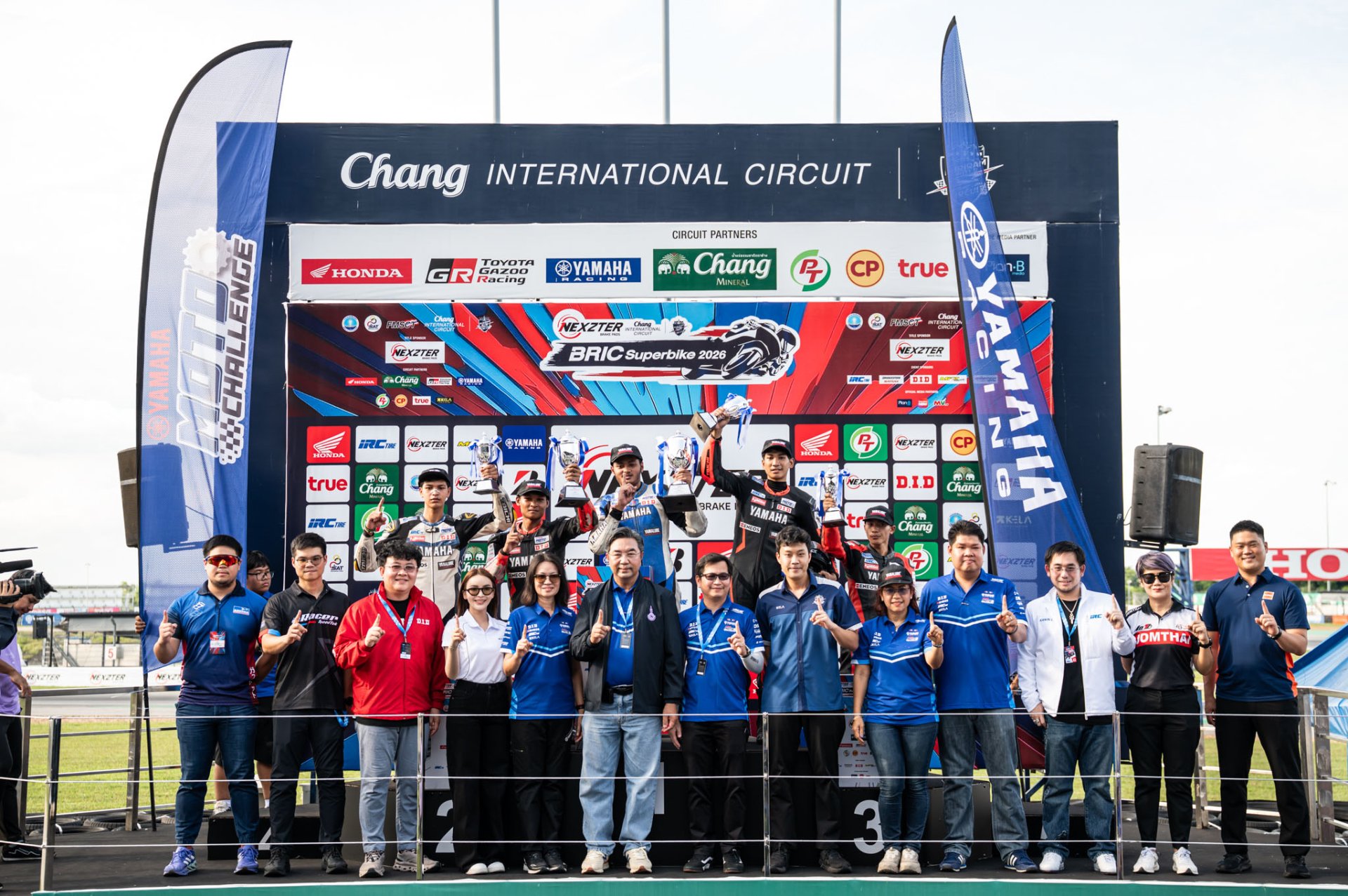 ระเบิดศึกนักบิดอาชีวะ ! YAMAHA Moto Challenge Season 11 สนามแรกสุดเดือด ดอนบอสโกสุราษฎร์ คว้าชัยเปิดฤดูกาล หลังดราม่าตัดสินโค้งสุดท้าย