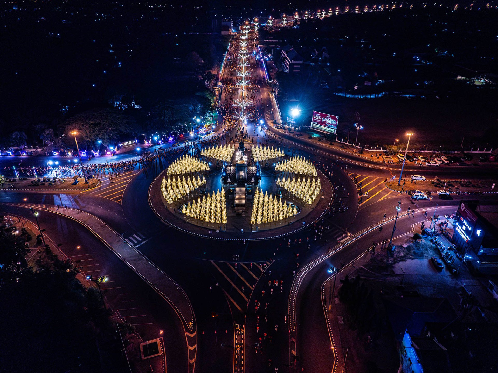 นับถอยหลัง! คนนับแสนมุ่งสู่ค่ำคืนประวัติศาสตร์ 10 ปี บุรีรัมย์ มาราธอน ปักหมุดเป้าหมายกระตุ้นเศรษฐกิจทะลุ 1,000 ล้านบาท