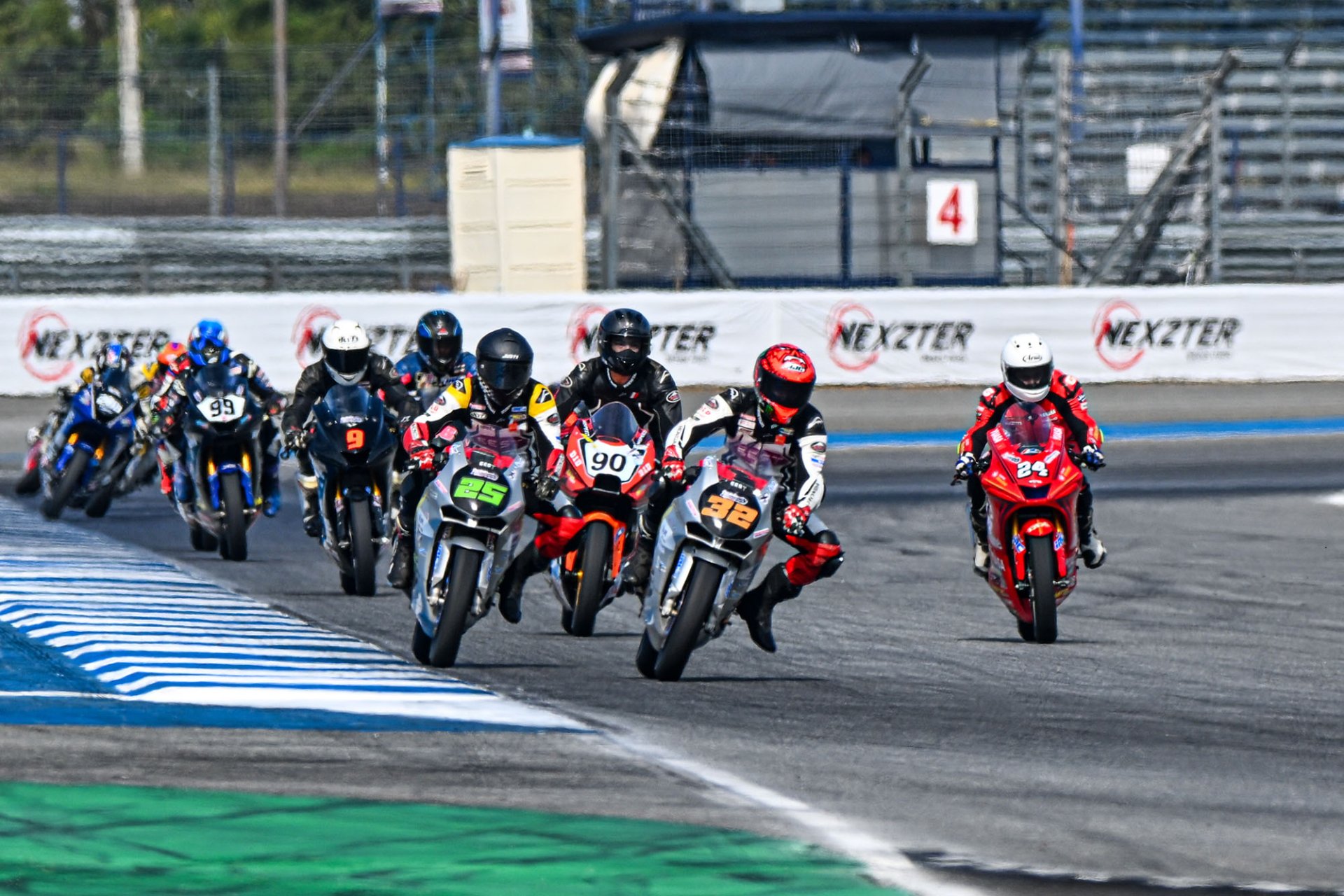 Nexzter BRIC Superbike 2025 ปิดฉากเรซสุดท้ายยิ่งใหญ่ธนัช เข้าวินส่งท้าย อภิวัฒน์-นธีธาร-ต่อศักดิ์ คว้าแชมป์ประจำปี