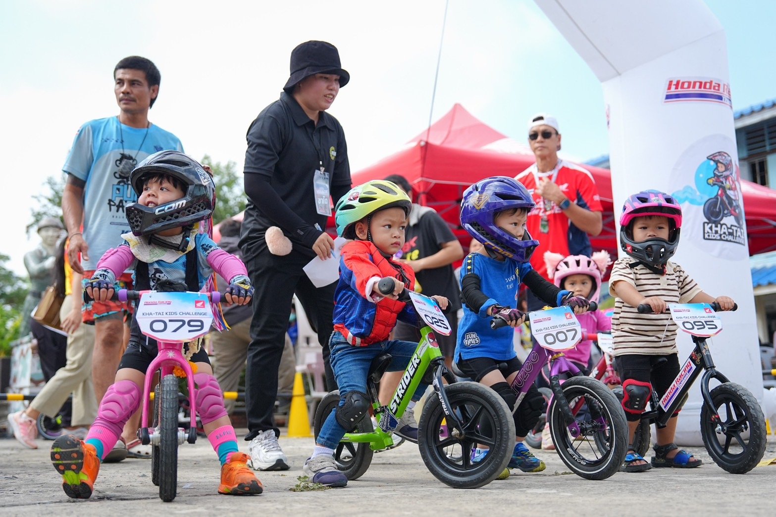 ไทยฮอนด้า จัดกิจกรรมพิเศษจักรยานขาไถ นักบิดฟันน้ำนม ภายใน Honda Race to the One Village เพื่อให้เด็กๆ ได้ร่วมสัมผัสบรรยากาศในงาน ThaiGP 2026