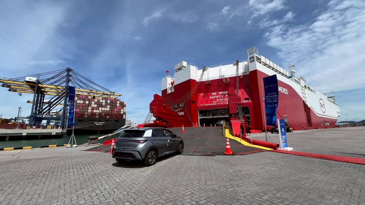 บีวายดี ประเทศไทย ผลิตรถยนต์ชดเชยครบ ตามมาตรการ EV 3.0 พร้อมส่งออก สู่นานาชาติ ทั้งยังเป็นผู้นำวงการยานยนต์พลังงานใหม่ ด้วยยอดจดอันดับ 1 ของไทย