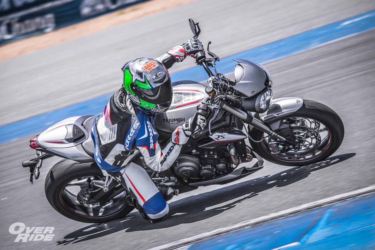 TEST ON TRACK Triumph Street Triple RS @chang international circuit