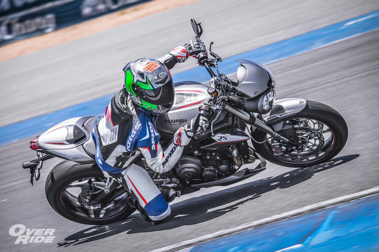 TEST ON TRACK Triumph Street Triple RS @chang international circuit TEST ON TRACK Triumph Street Triple RS @chang international circuit