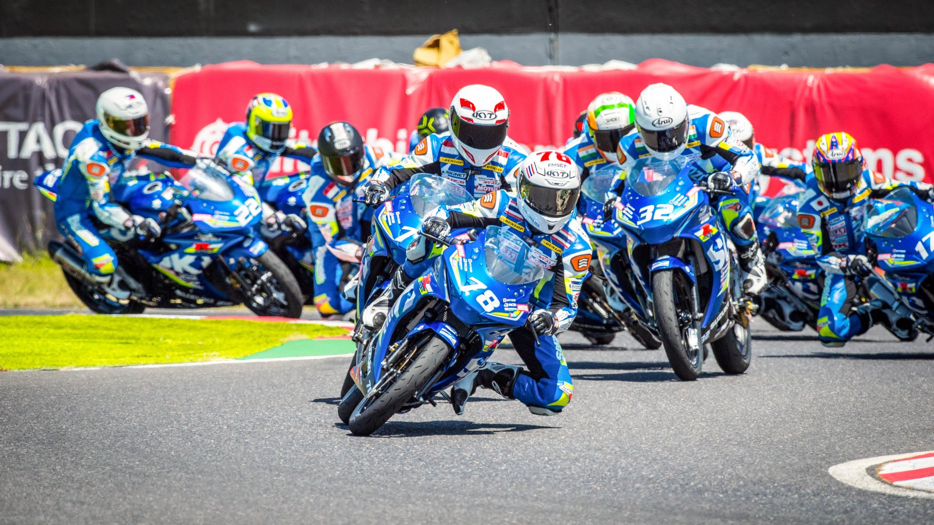 “เค้ก” ควบ GSX-R150 กวาดแชมป์หมดจด... ที่ Suzuka ทั้ง 2 เรซ!!! 