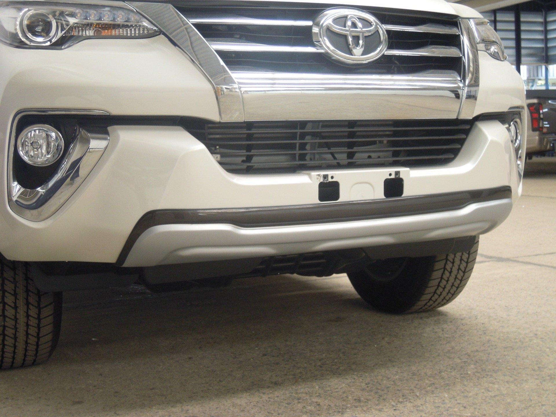 Front Cladding Car 24.Front Cladding (OEM Style) - kawitaauto4x4