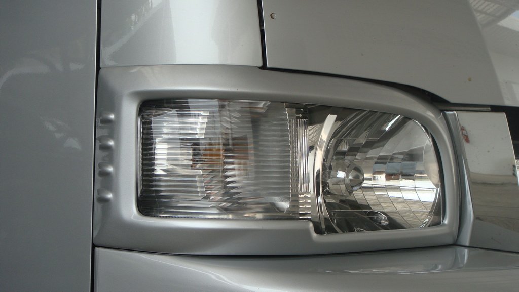 5.Head Lamp Cover (V.2) Color (Year 2005-10)