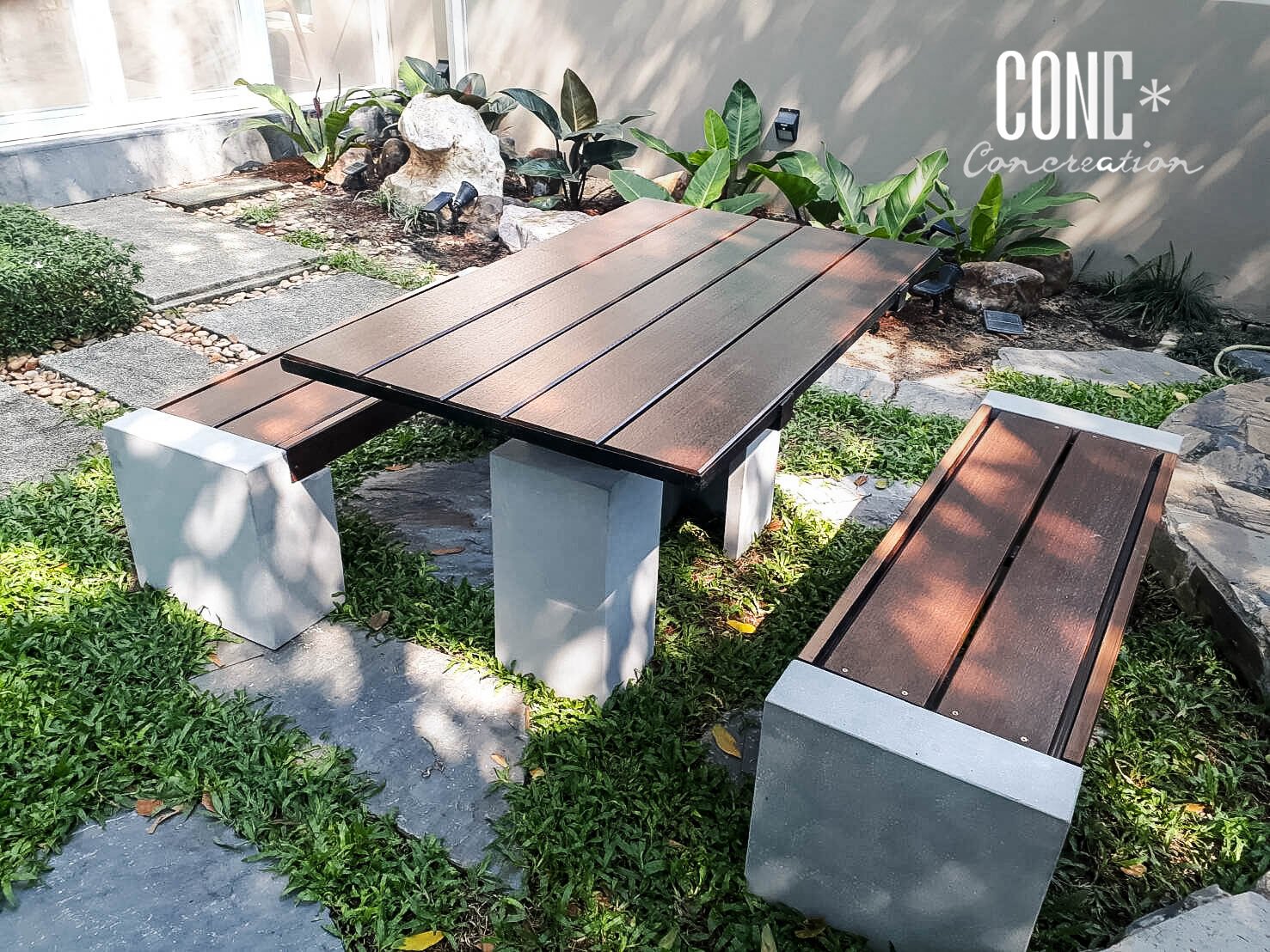 ตกแต่งสวนหลังบ้านด้วยชุดโต๊ะสนาม  ตกแต่งสวนหลังบ้านด้วยชุดโต๊ะสนาม