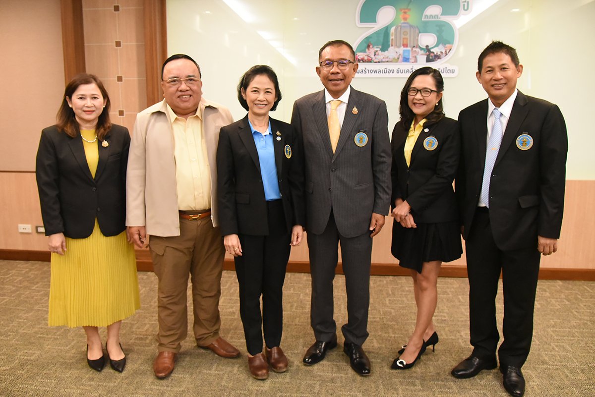 ประชุมคณะกรรมการบริหารสมาคมฯ เพื่อติดตามผลการดำเนินงานของสมาคมที่ผ่านมา และหารือวางแผนการดำเนินงานสมาคม ประชุมคณะกรรมการบริหารสมาคมฯ เพื่อติดตามผลการดำเนินงานของสมาคมที่ผ่านมา และหารือวางแผนการดำเนินงานสมาคม