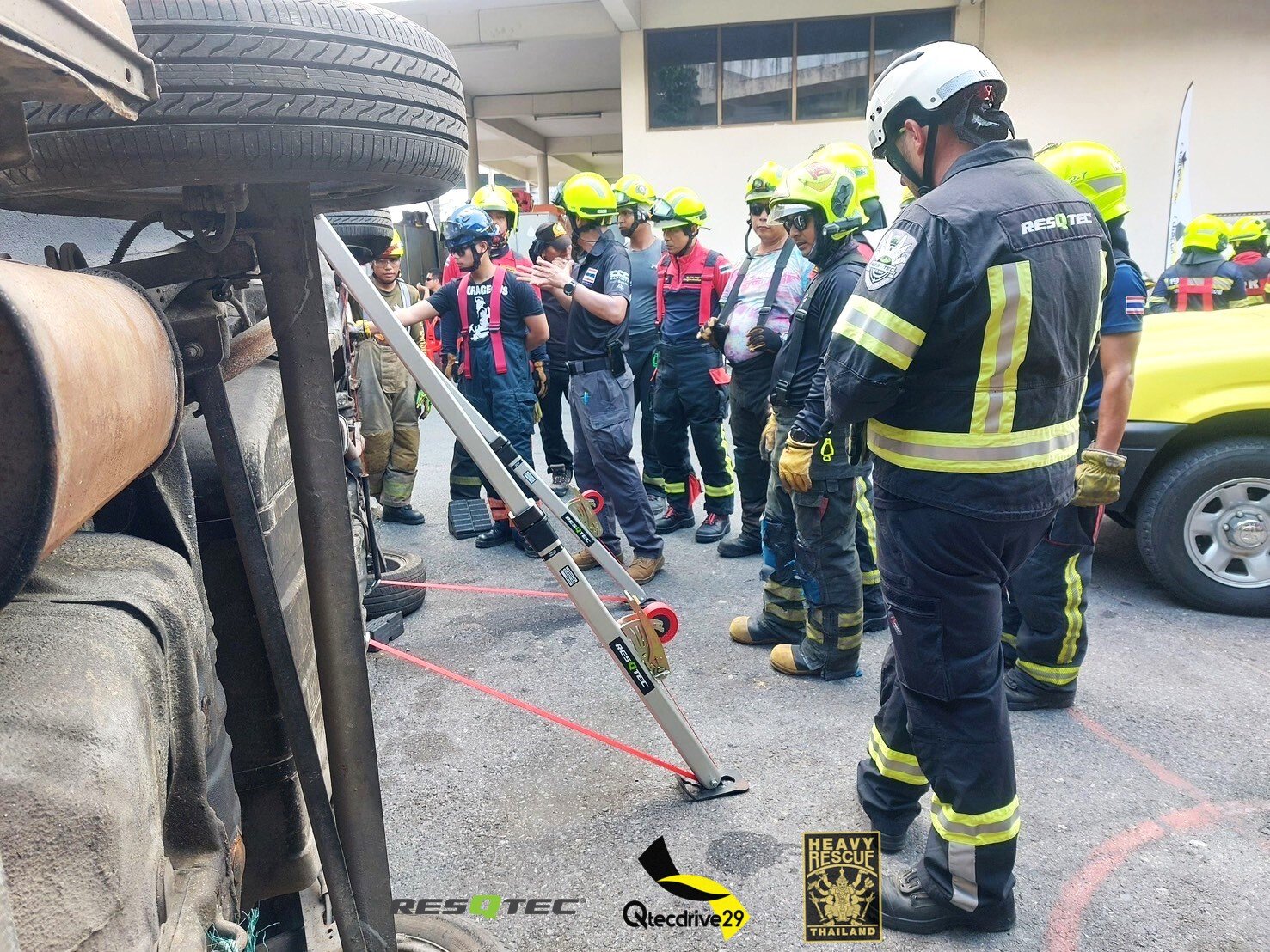 ภาพบรรยากาศงานภาคสนาม Heavy Rescue Training ณ สถานีดับเพลิงและกู้ภัยลาดยาว