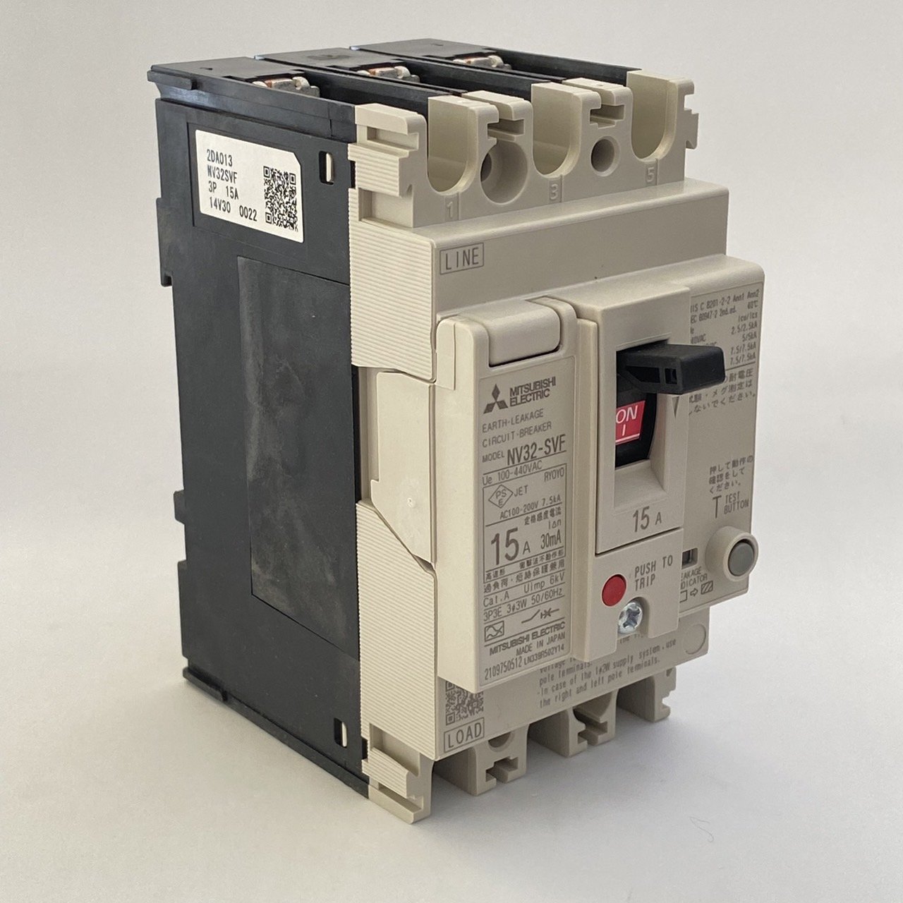 NV32-SVF 3P 15A 30MA