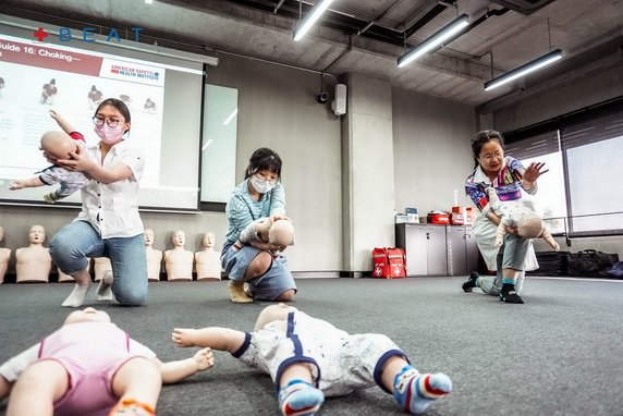 อบรม CPR ปฐมพยาบาล ปั๊มหัวใจ  AED 