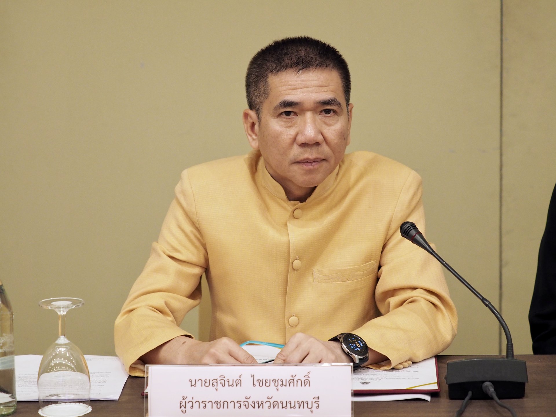 ผู้ว่าฯนนทบุรี ประกาศปิดสถานที่เพื่อความปลอดภัยสกัดโควิด-19