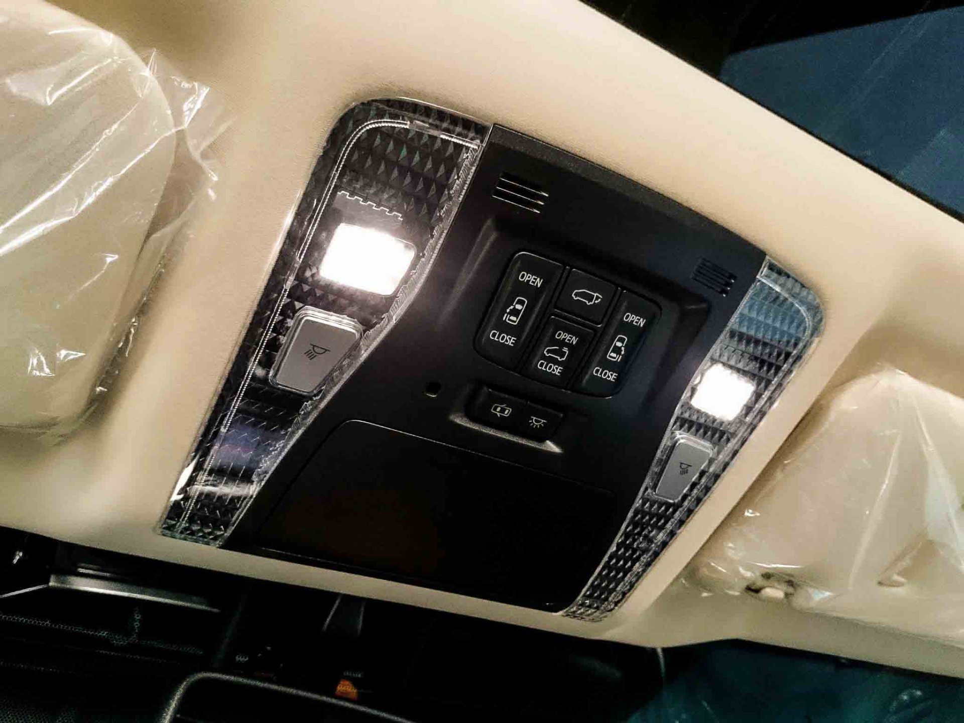 กรอบไฟเพชร สำหรับรถยนต์อัลพาร์ด/เวลไฟร์ (Alphard/Vellfire 30) รุ่นปี 2015-2021 ไฟแต่งรถยนต์ ALPHARD/VELLFIRE กรอบไฟรถยนต์อัลพาร์ด / เวลไฟร์