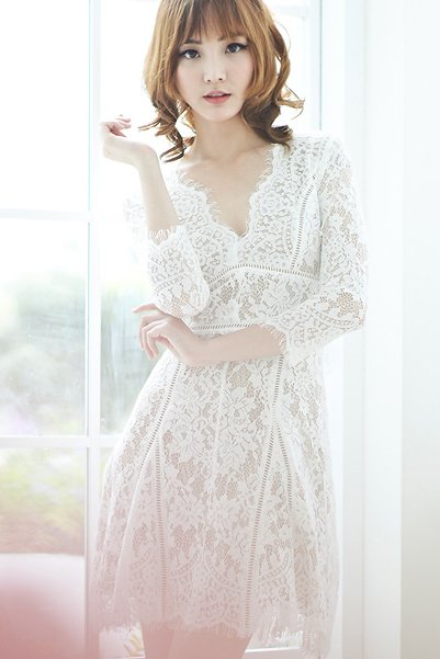 D8906 Premium Lace Mood Dress