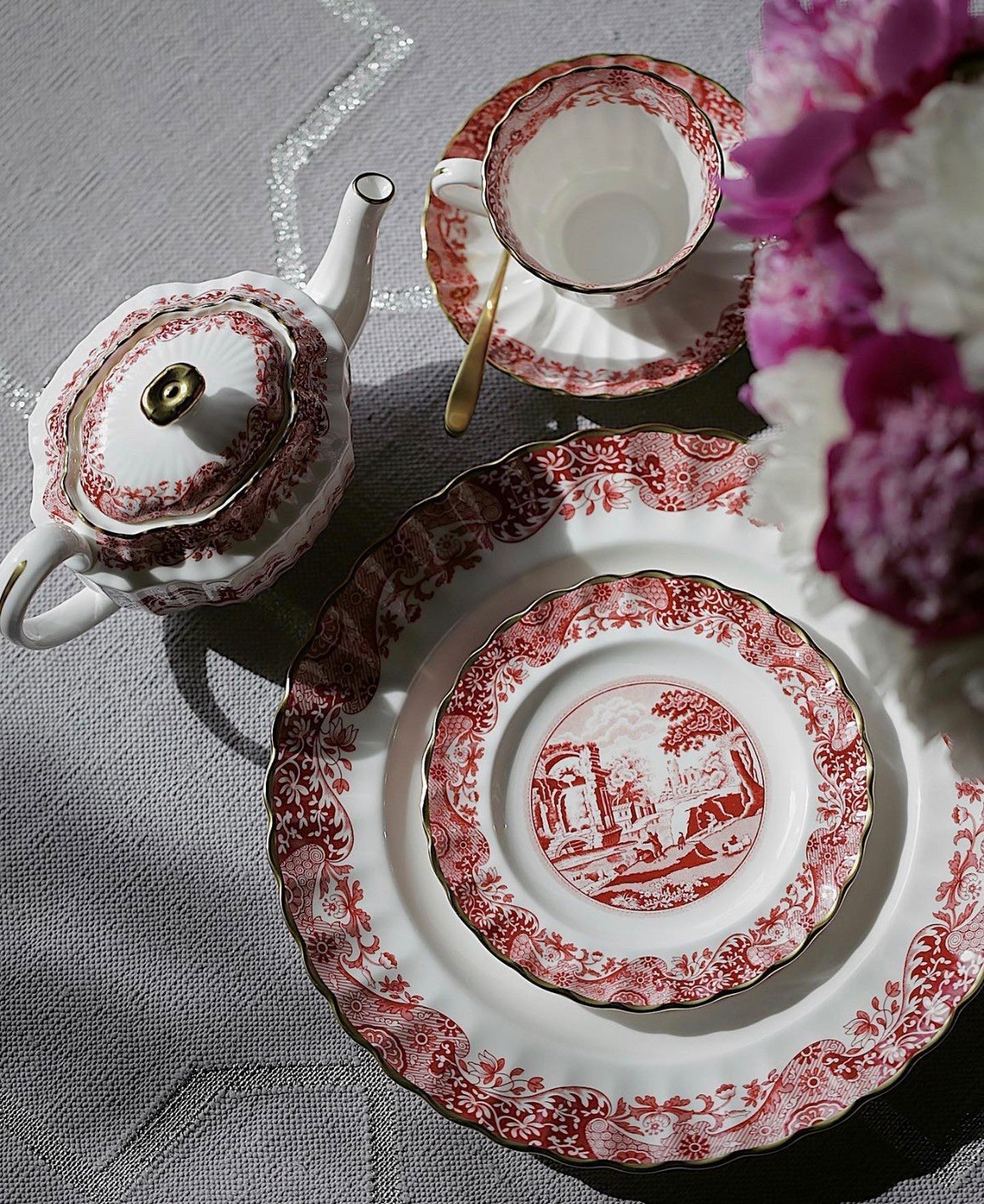 Spode Cranberry Italian 250th Anniversary 6.5 in / 16.5 cm Plate