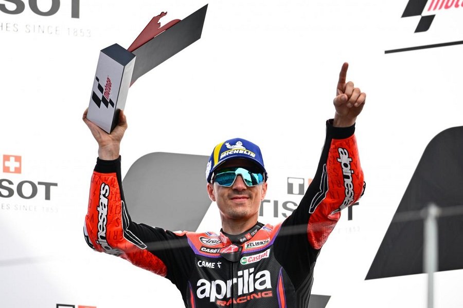 นี่เพิ่งเริ่ม! บีญาเลส & เอสปาร์กาโร พร้อมพา Aprilia ล่าแชมป์ MotoGP 2023