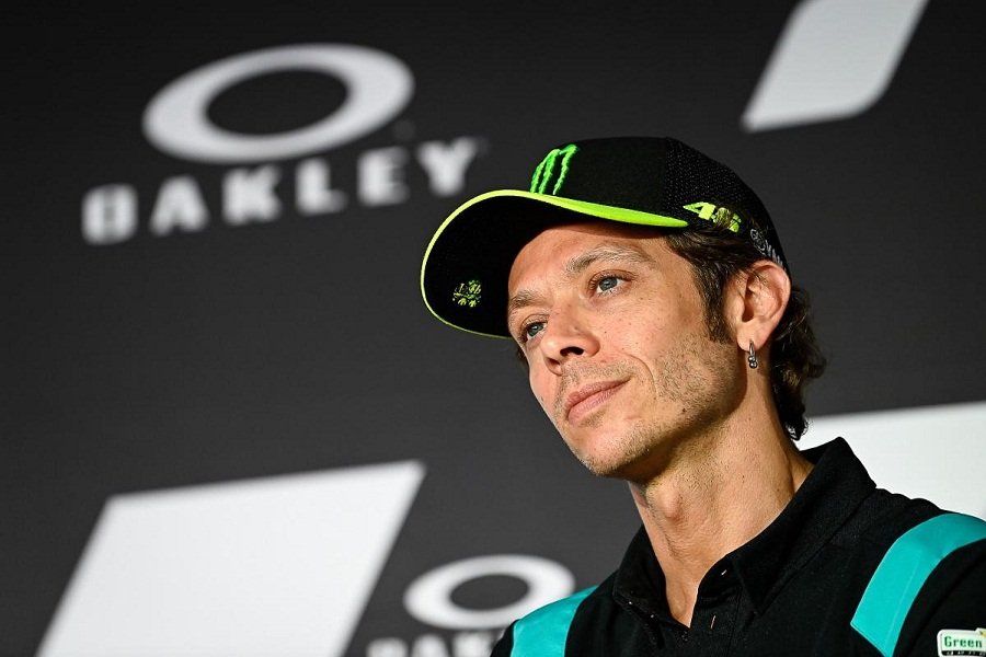 'วาเลนติโน รอสซี' ยก 'ฟาบิโอ กวาตาราโร' คือตัวเต็งแชมป์ MotoGP 2021