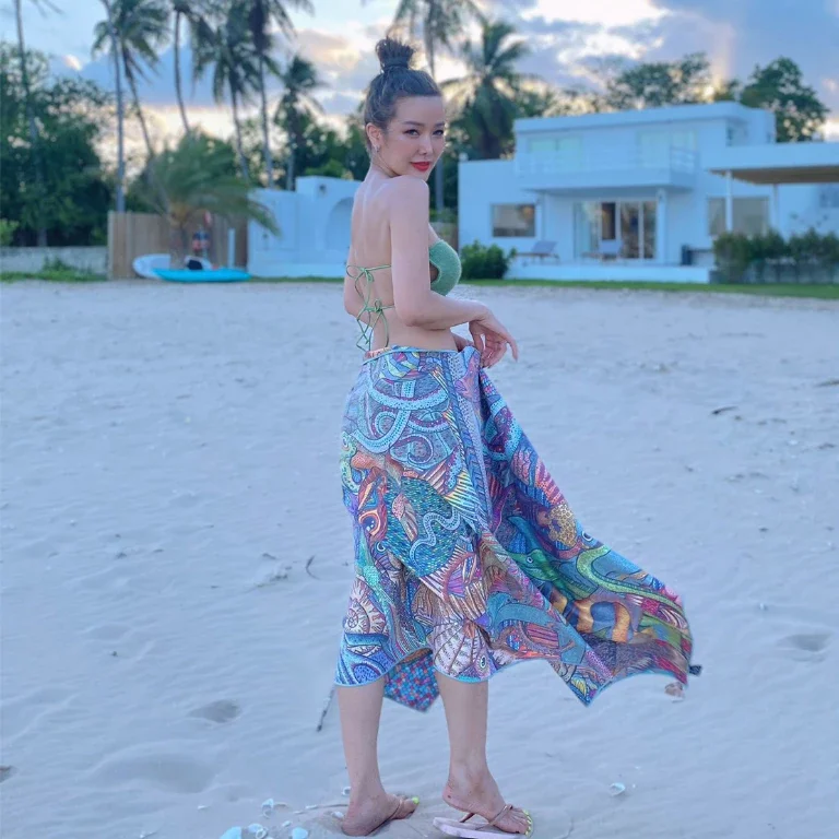 Naomi Atelier™ ผ้าเช็ดตัวแห้งเร็ว Beach towel SILK Suede TOWEL เกรดพรีเมี่ยมไม่เก็บฝุ่น hypoallergenic