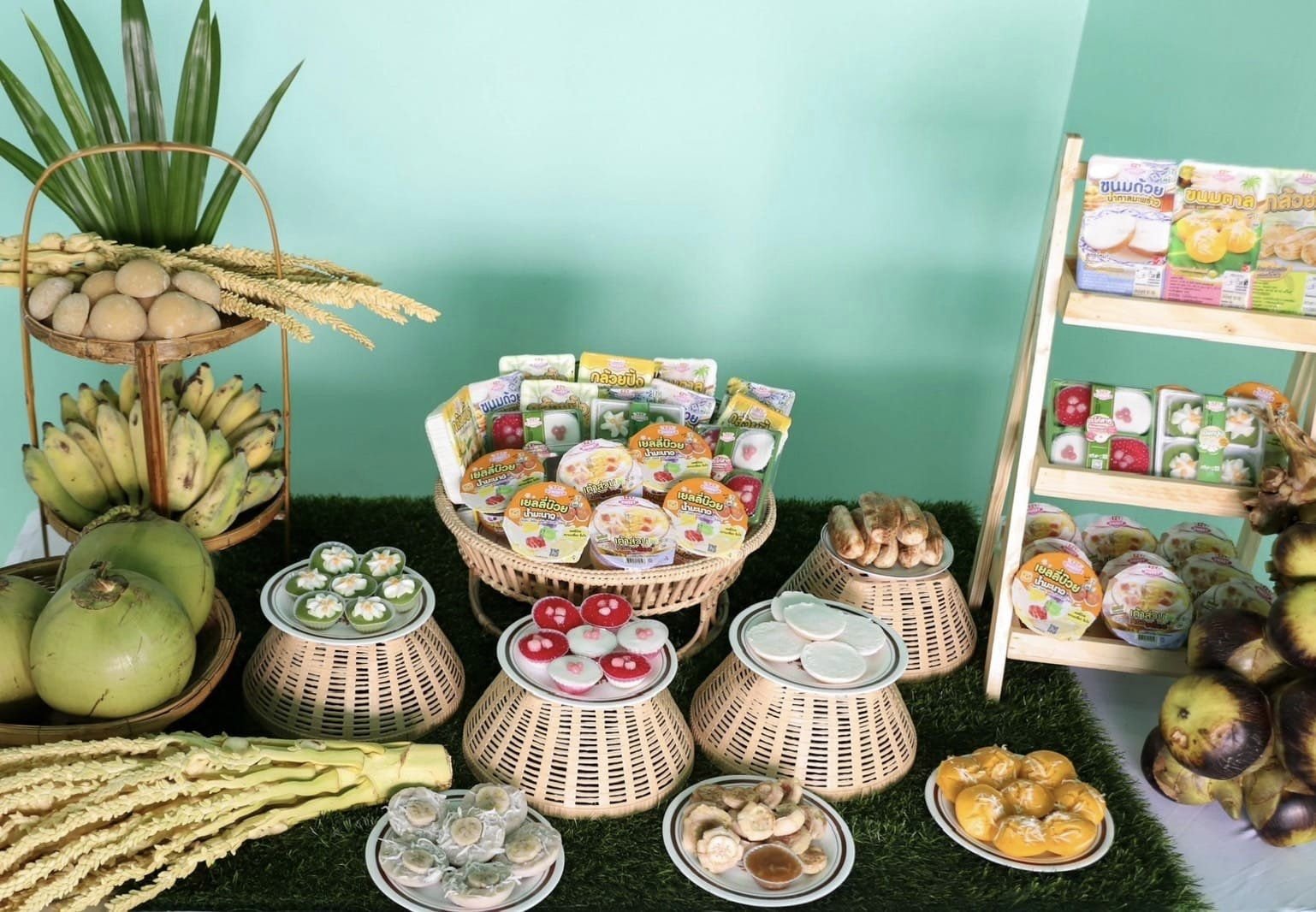 ขายยังไงให้ได้ปีละกว่า 230 ล้าน! เจาะความสำเร็จ SME ขนมพื้นบ้าน “แม่สุนีย์ ขนมไทย”