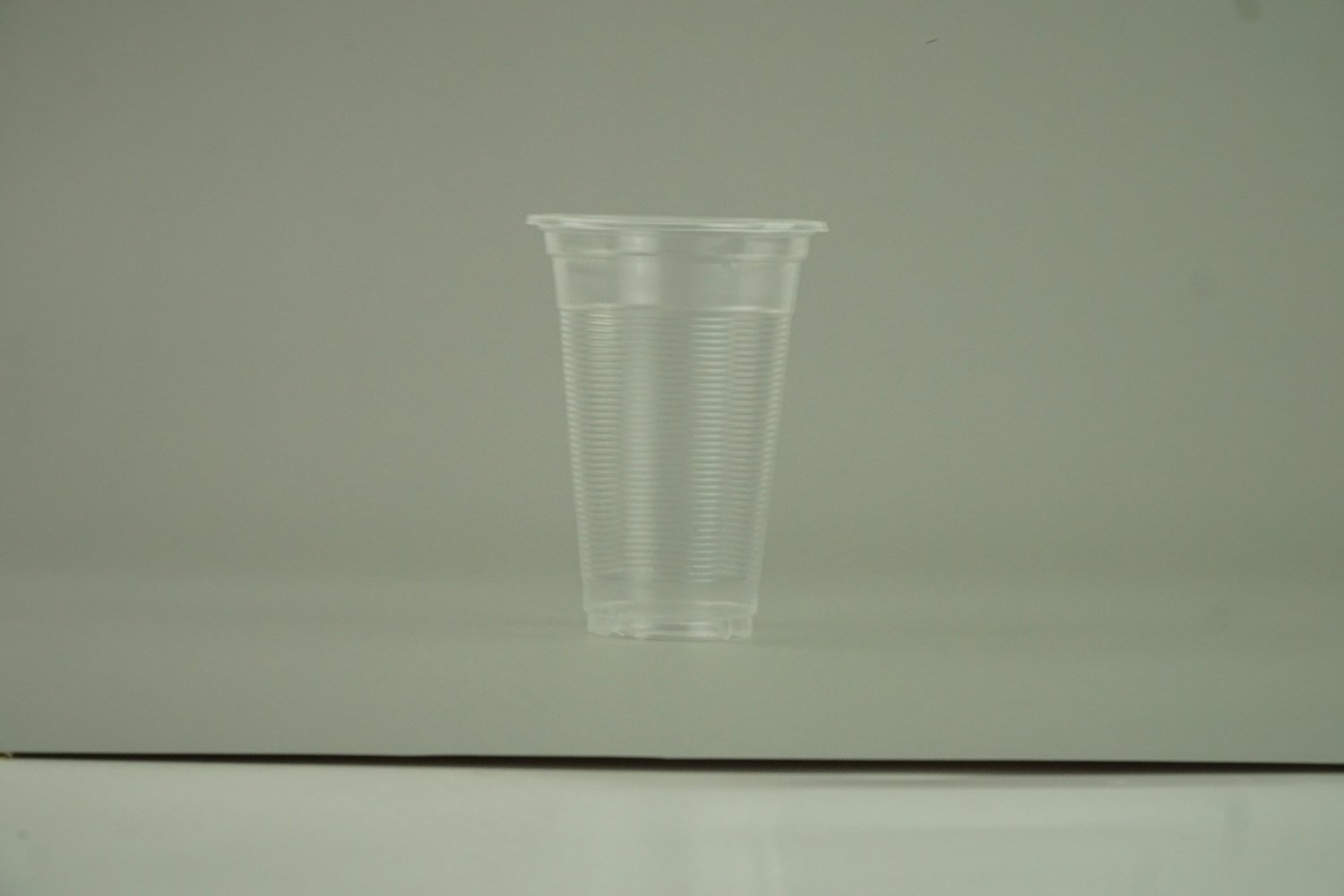 แก้วน้ำ 12 ออนซ์ แก้วพลาสติก PP ลอนใส รุ่นประหยัด ขนาด 8.5x11.3x4.7 cm.
