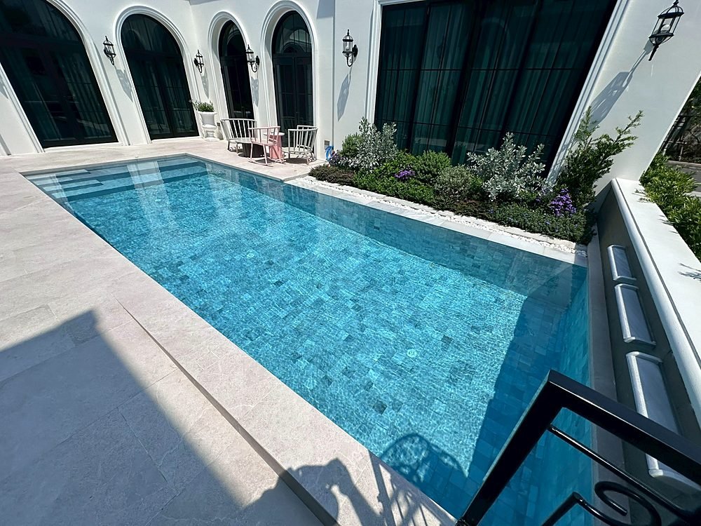 Residential swimming pool, Ratchaphruek Road