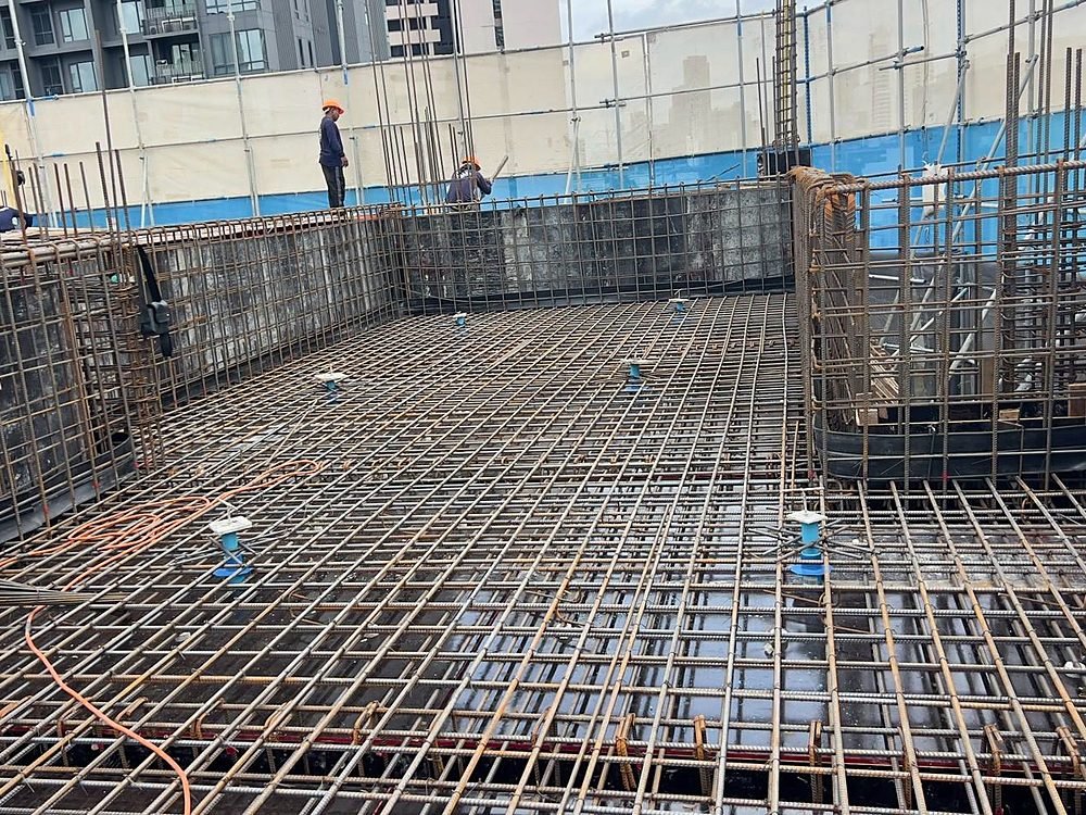 Rooftop pool plumbing, The Iconic Phaya Thai condominium