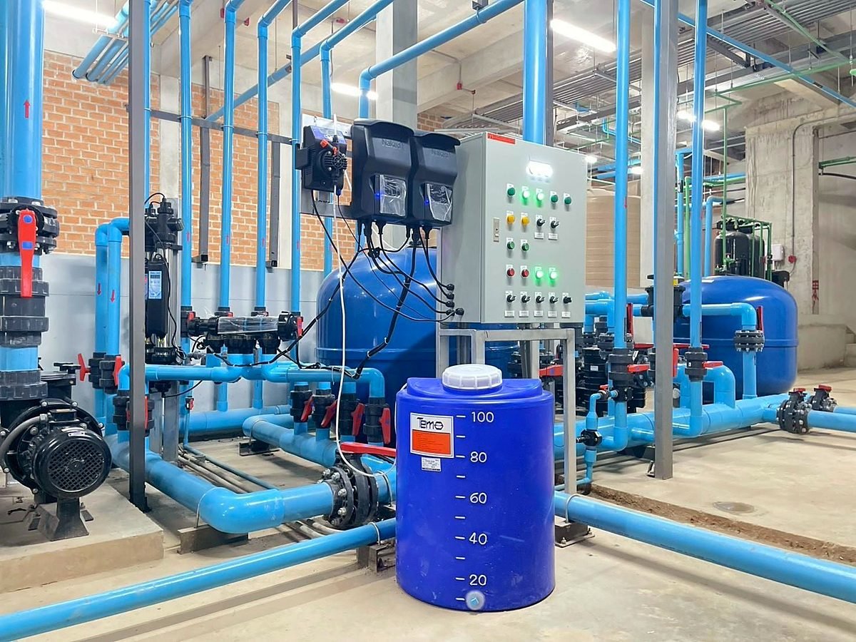 Pool plant room installed by the Win Win Pool team
