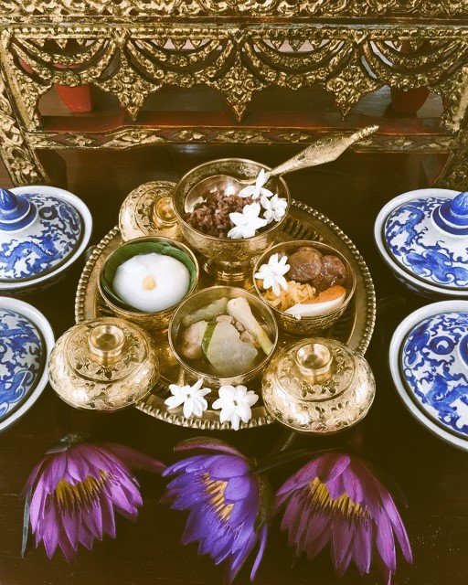 การถวายข้าวพระพุทธ 