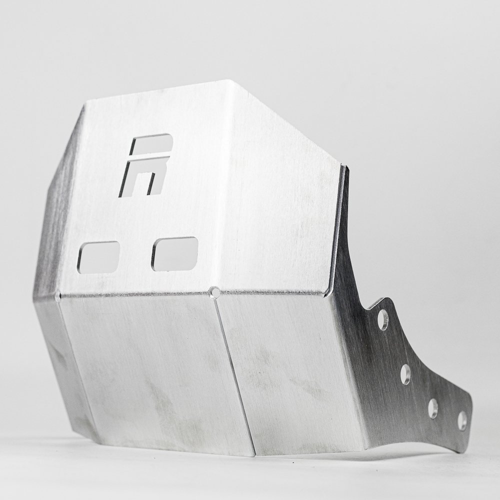 Runstock-Skid Plate Softail M8