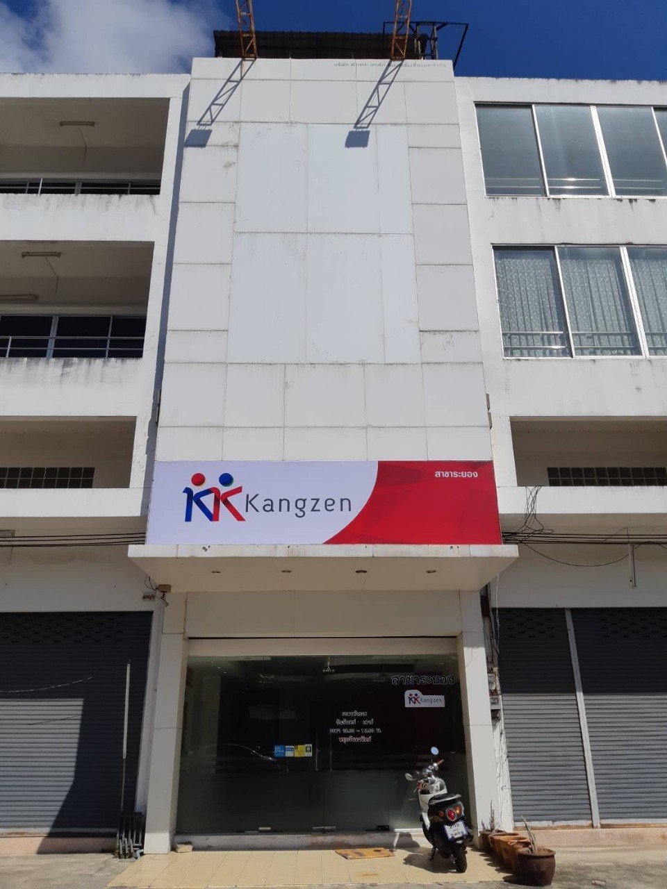 4-Storey Shop House for rent Rayong 35 Sq.Wah