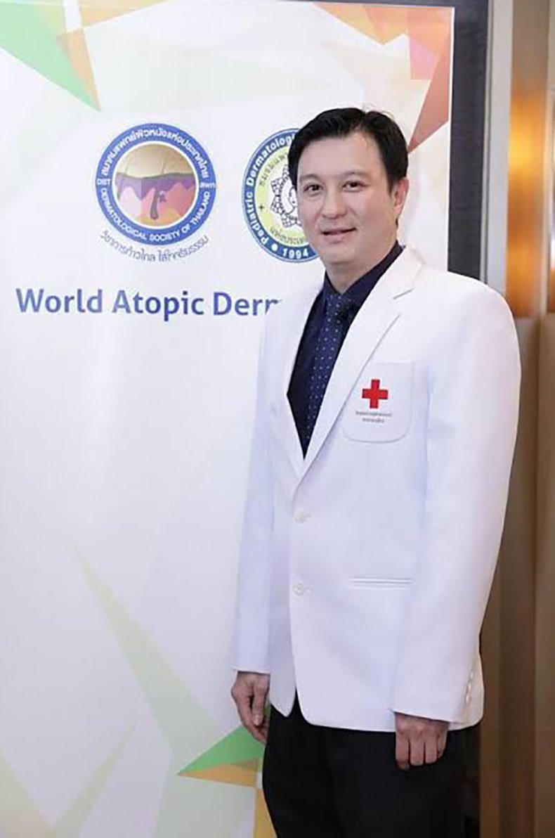โรคผื่นภูมิแพ้ผิวหนังในเด็ก – สาเหตุและการปกป้องผิวแพ้ง่าย โดยรองศาสตราจารย์ นายแพทย์ เทอดพงศ์ เต็มภาคย์ โรคผื่นภูมิแพ้ผิวหนังในเด็ก – สาเหตุและการปกป้องผิวแพ้ง่าย โดยรองศาสตราจารย์ นายแพทย์ เทอดพงศ์ เต็มภาคย์