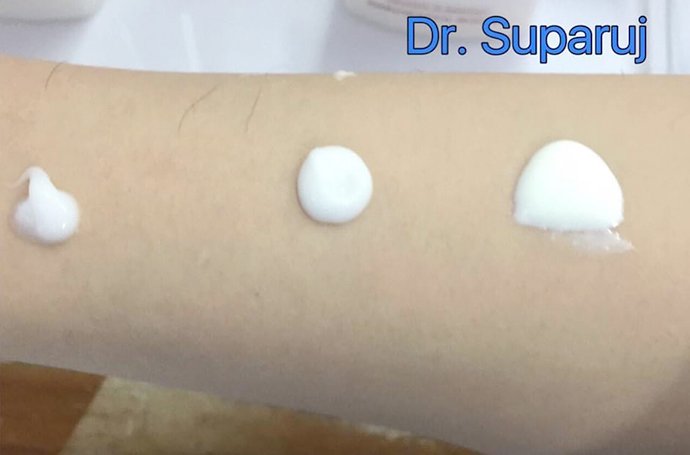 เทคนิคนิคการเลือก Moisturizer ครีมให้ความชุ่มชื้นผิว เทคนิคนิคการเลือก Moisturizer ครีมให้ความชุ่มชื้นผิว