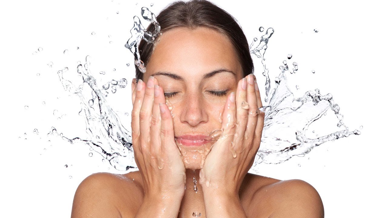 คุณหมอคะ มีทั้งยาทา ทั้งครีมบำรุง ทั้งเซรั่ม ทั้งเอสเซ็น ทาอะไรยังไงก่อนหลังดีค่ะ ? คุณหมอคะ มีทั้งยาทา ทั้งครีมบำรุง ทั้งเซรั่ม ทั้งเอสเซ็น ทาอะไรยังไงก่อนหลังดีค่ะ ?