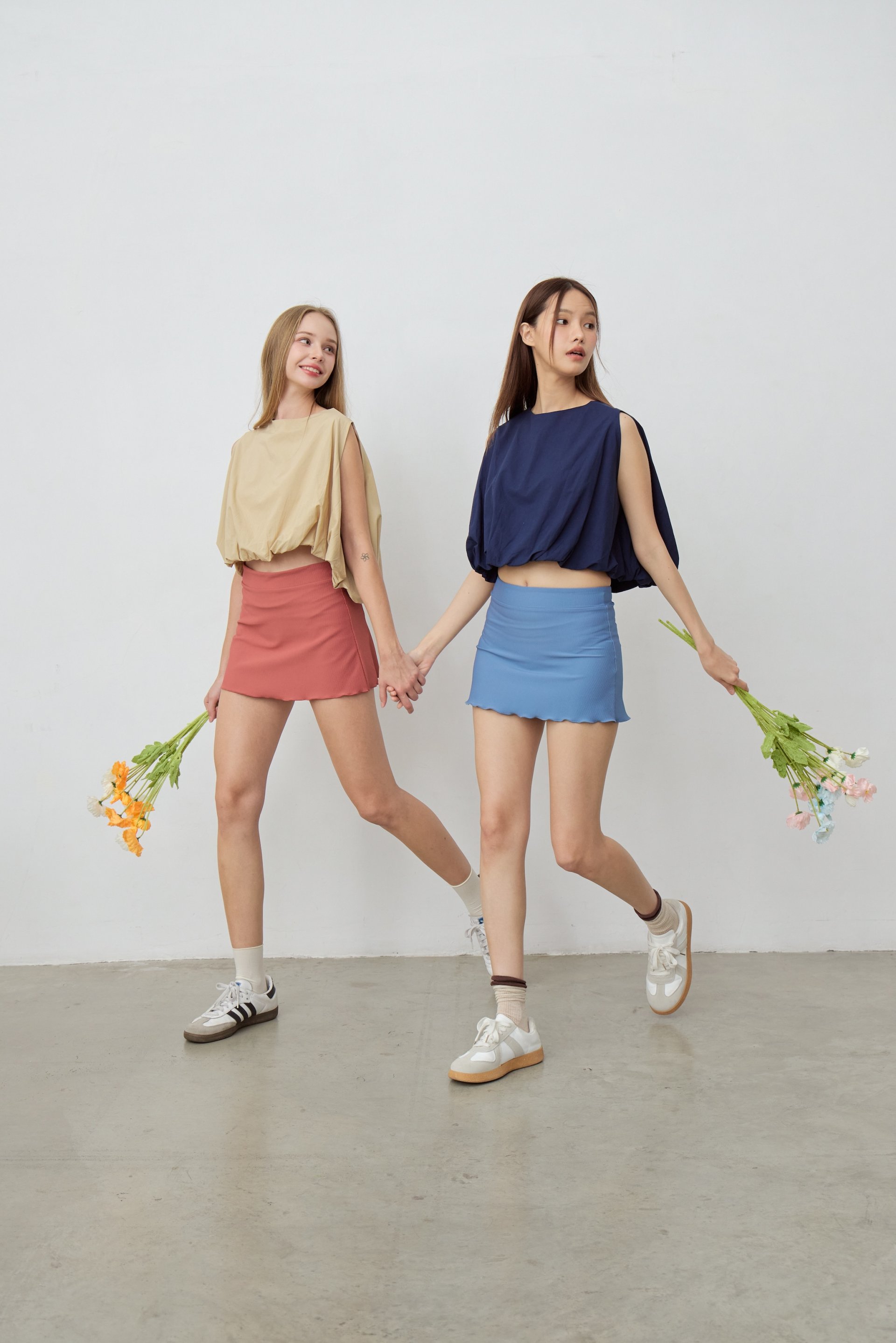 Balloon Hem Pumpkin Top. Cotton-mixed, free-sized beach top